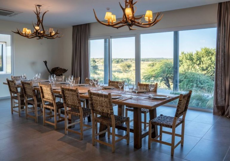 Argentina Luxury Red Stag Hunt - La Pampa